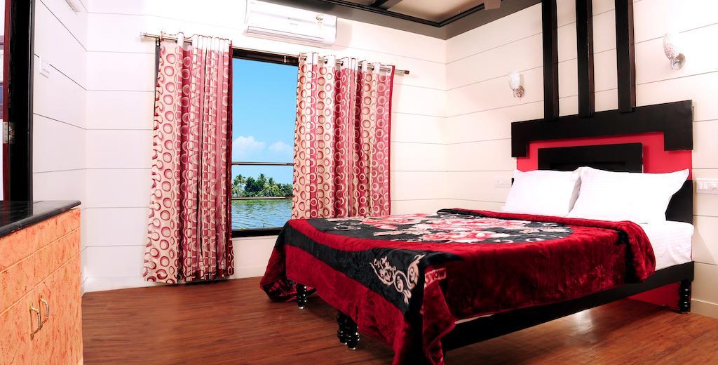 מלון Alappuzha Vaishnav Tours חדר תמונה